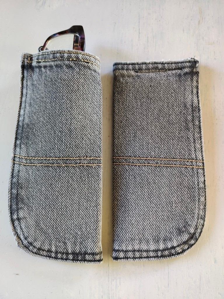 Porta lentes de jean reciclado